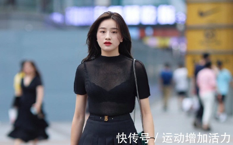 衣服 穿搭的协调性,找到适合自己的风格,不可盲目追逐时尚