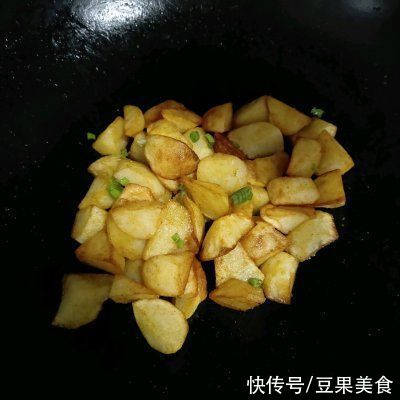 冬天吃孜然土豆#元宵节美食大赏#，暖身又暖心