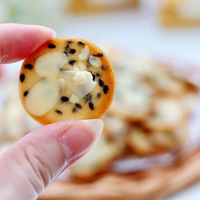 薄脆饼干|杏仁黑芝麻薄脆饼干