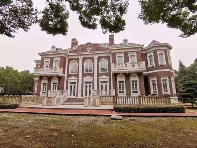 上海|3.15亿!这套别墅拍出每平方米22.5万元,中介称较为“划算”