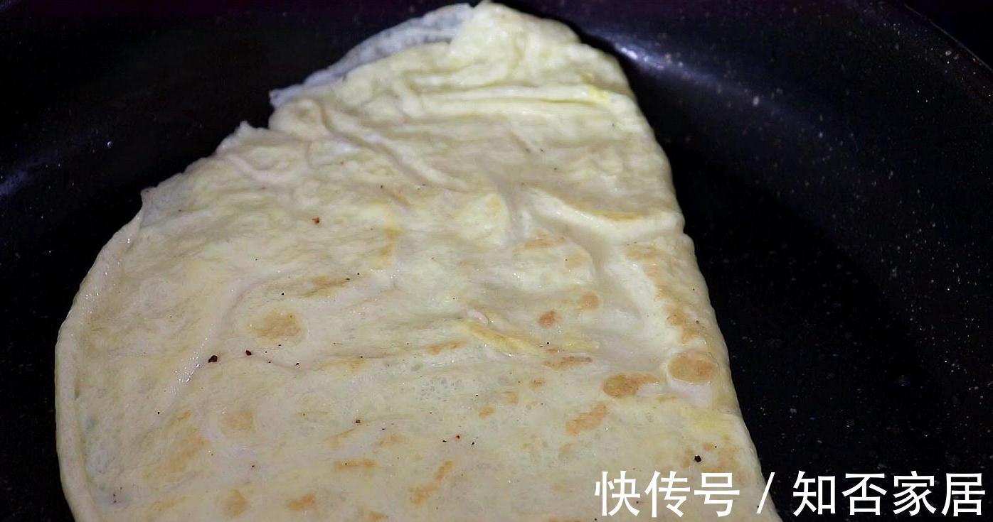 黄菜|鸡蛋别再炒着吃了,教你独特的做法,个个酥脆鼓大泡,特别好吃