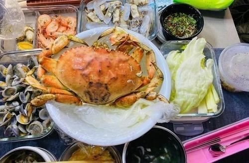 生菜|关晓彤晒剧组伙食,点赞量高达15万,网友:减脂期间也要好好吃饭