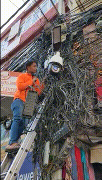 |搞笑GIF:我说这这外观和配置都到头了没人反对吧?