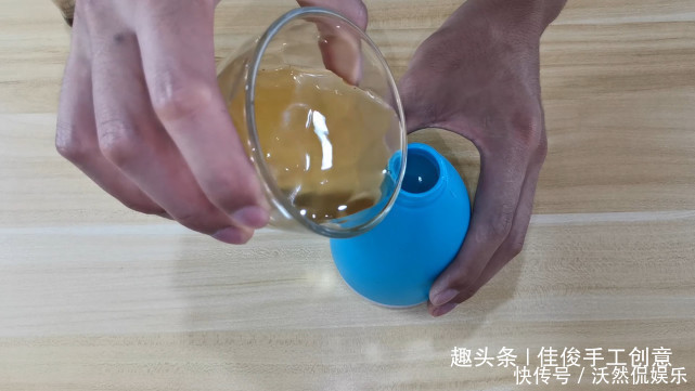 烦恼|把藿香正气水抹在脚上真实用,解决了男女士的烦恼,进来学学吧!