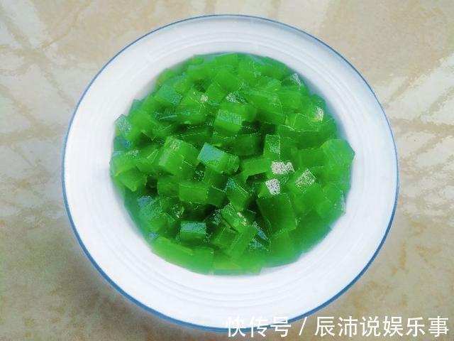 黄瓜汁|它常被人们当垃圾扔掉，搅一搅拌一拌就是解暑菜，清凉爽口