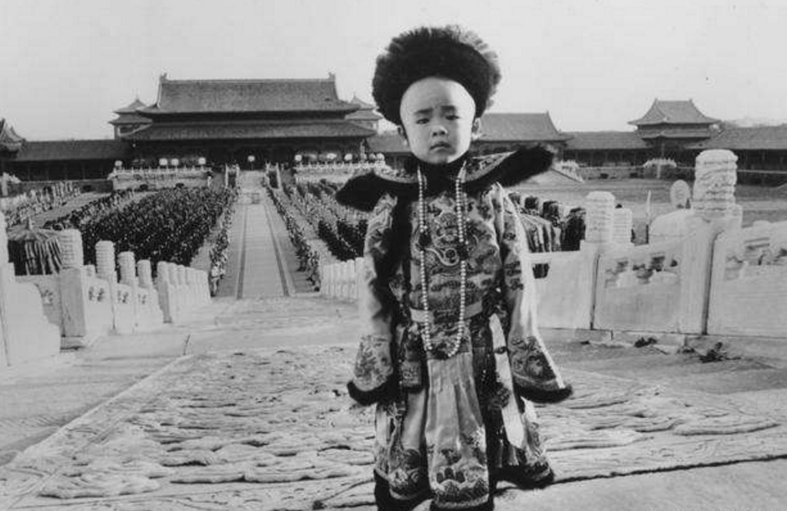 中国|满清统治中国长达三百年，而溥仪作为大清的皇帝，为何不懂满文