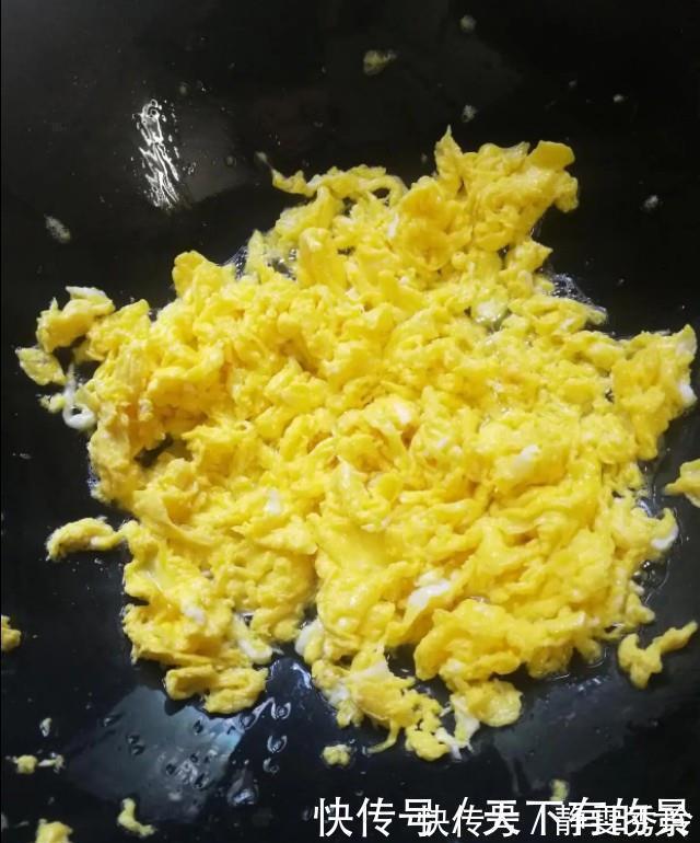 减肥|店主教你：素3鲜馅饺子，1把木耳3个鸡蛋，营养又减肥，真好吃