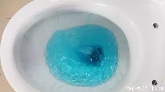 怎样清洗马桶和便池上黄色污垢?教你几招告别又黄又脏!