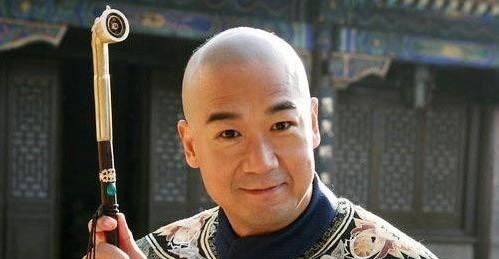 下联@先生一上联“花猫戏花,花迷花猫眼,喵喵喵”,神童下联,绝了!