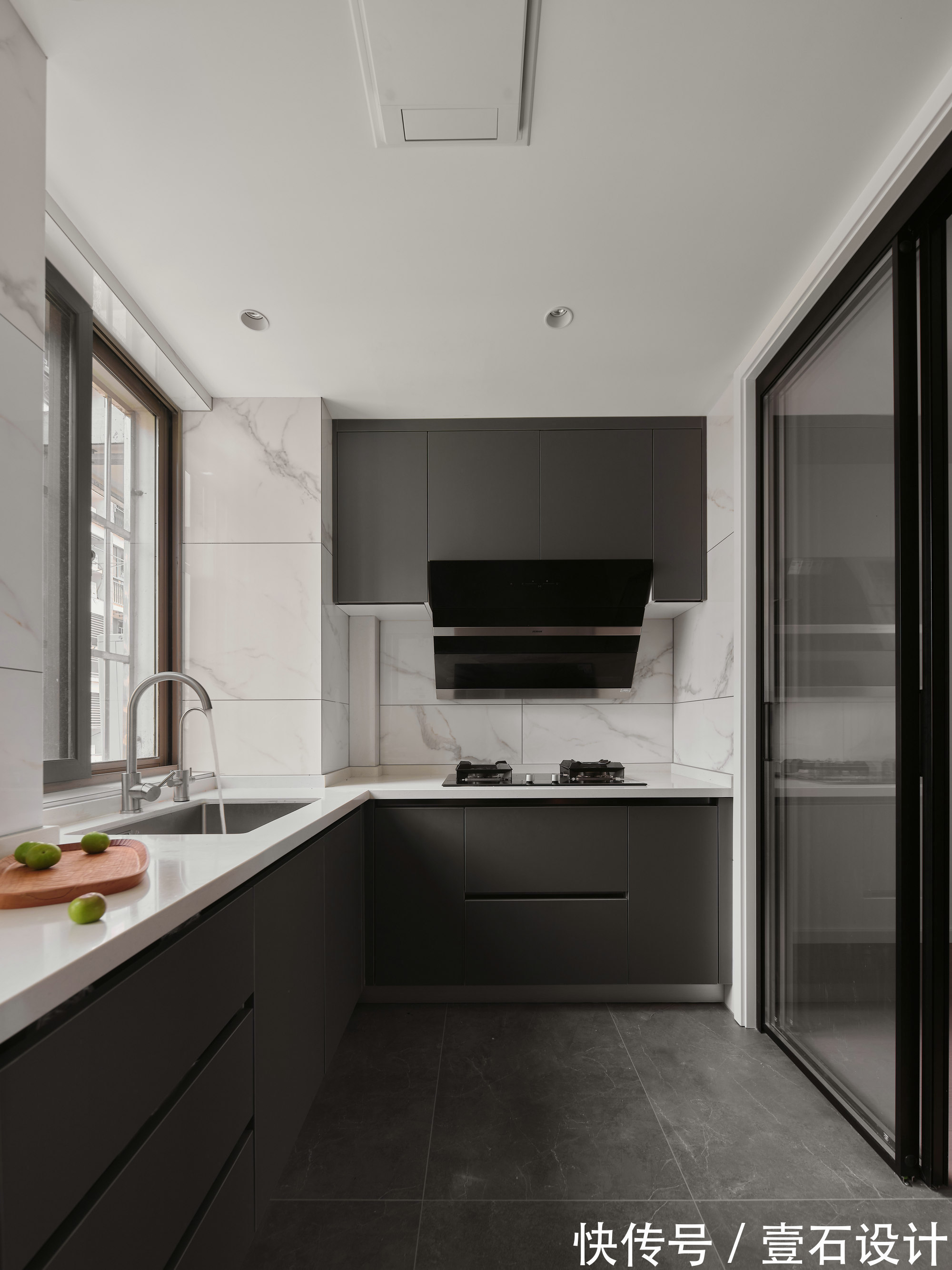 背景墙|129㎡现代简约风，空间互换优化采光