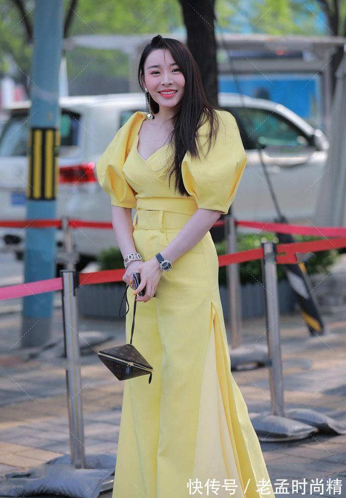 拜拜肉 黄色裤裙,温暖明亮,更显肤白,你能hold住吗?
