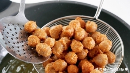 炸丸子时，牢记“3要2不要”，外酥里嫩，鲜香入味，凉了也不硬！