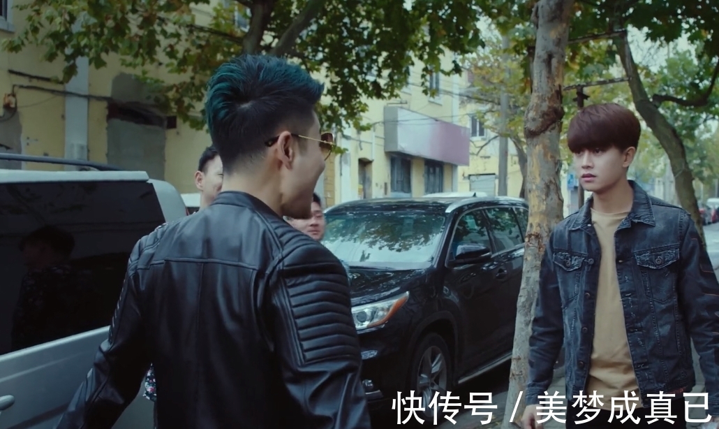 缉毒剧|《不说再见》首播收视惨淡，任嘉伦配音出戏，张钧甯人设满屏尴尬