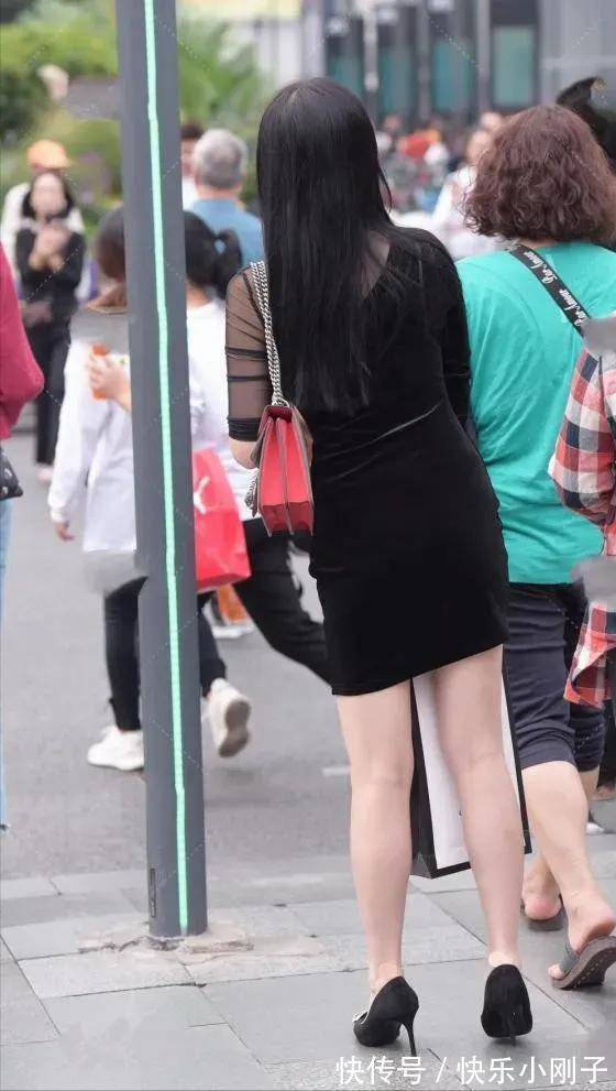 包臀 黑色斜领蕾丝拼接短袖包臀连衣裙,一样的身材穿搭出不一样的效果