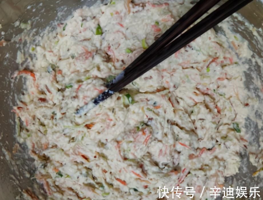 萝卜|炸萝卜丸子,老一辈人经常用的方法,丸子不吸油,酥脆鲜香软韧