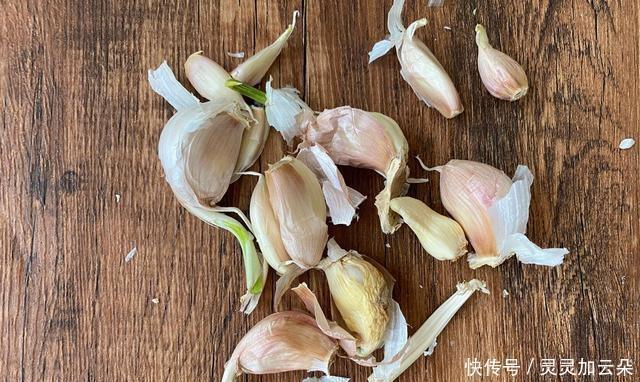 发芽|大蒜买多了容易碎三招，不枯萎，不发芽，放一年新鲜