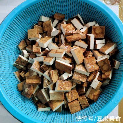 拌饭|下饭神器卤味一锅出，拌饭还能吃三碗