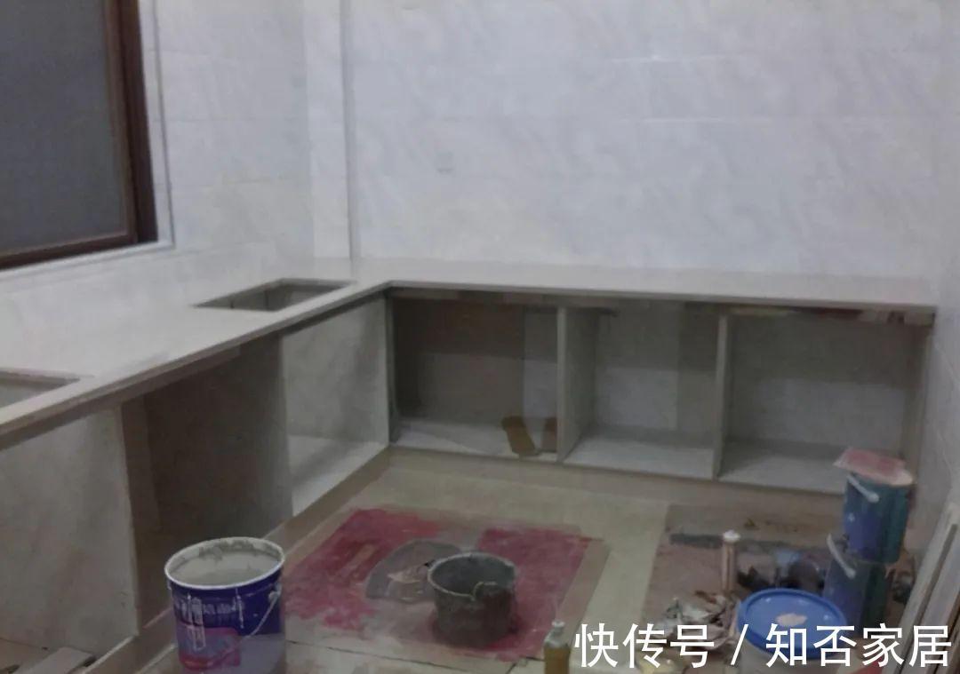 砖砌|老丈人不听劝,坚持花4000块请人砖砌橱柜,装完后好像还不错