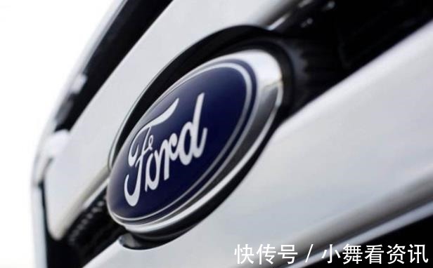 |解说搞笑吃鸡245:这队友太能演了,为了拿空投里的物资,竟疯狂飙戏