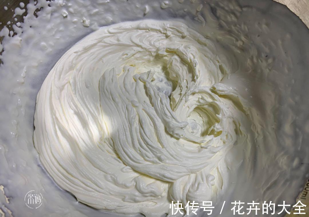 合桃酥|不用烤箱，就能做慕斯蛋糕，口感细腻丝滑入口即化，吃一口真满足