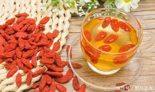 保温杯|枸杞和“它”是绝配,连续喝15天,清理毒素,湿气渐渐不来扰