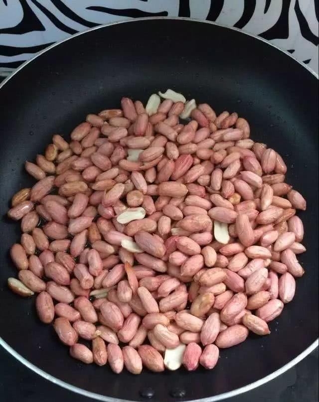 花生米|炒花生米,万万别直接下锅,多加这1步,香脆入味,放30天没事