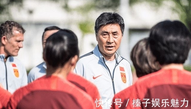 女足|唐佳丽霸气回怼贾秀全,揭穿女足队医谎言,揪出落选奥运罪魁祸首