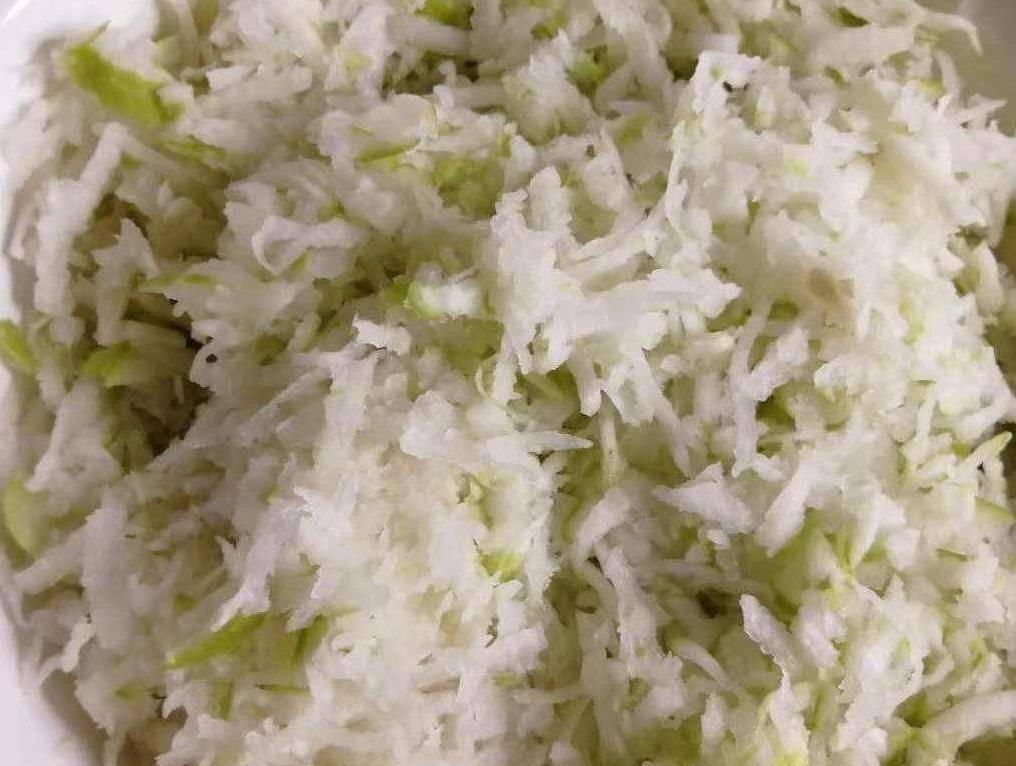 萝卜丸子|炸萝卜丸子，调面糊用淀粉还是面粉？多数人没搞明白，难怪不好吃