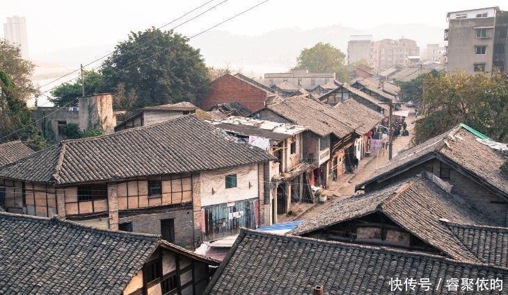 建筑学史|继平乐古镇后，又一古镇走红，被誉“我国红色第一街”，值得打卡