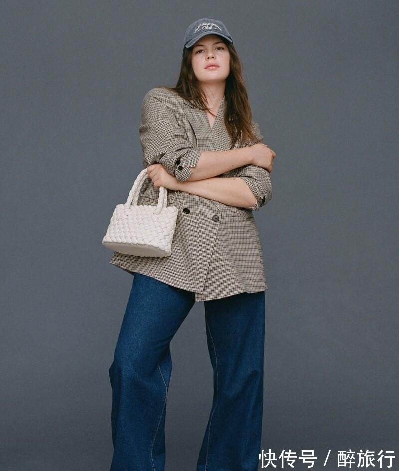 牛仔裤 开春不知道咋穿?试试固定搭配:西装+牛仔裤,这几款知性又时髦