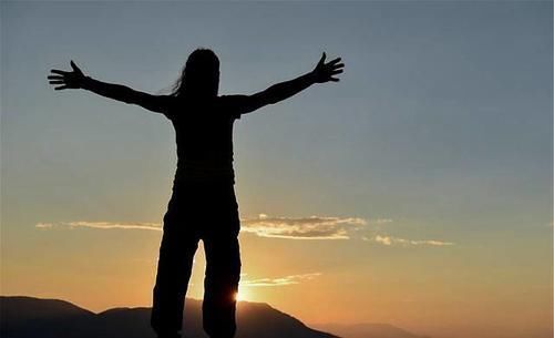 睡眠时间|长寿很难得?有这6个“特征”的人,或会进入长寿行列