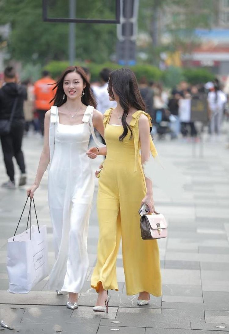 成熟|街拍：成熟时尚，魅力十足