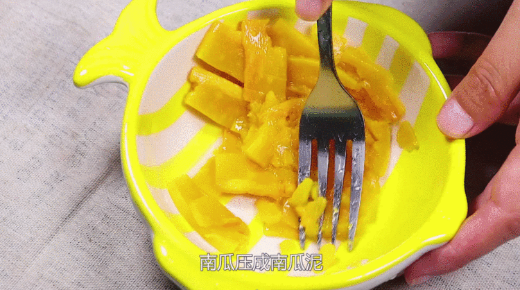 馒头|馒头最好吃的做法,补钙又补铁,比薯条还好吃,一锅不够宝宝吃