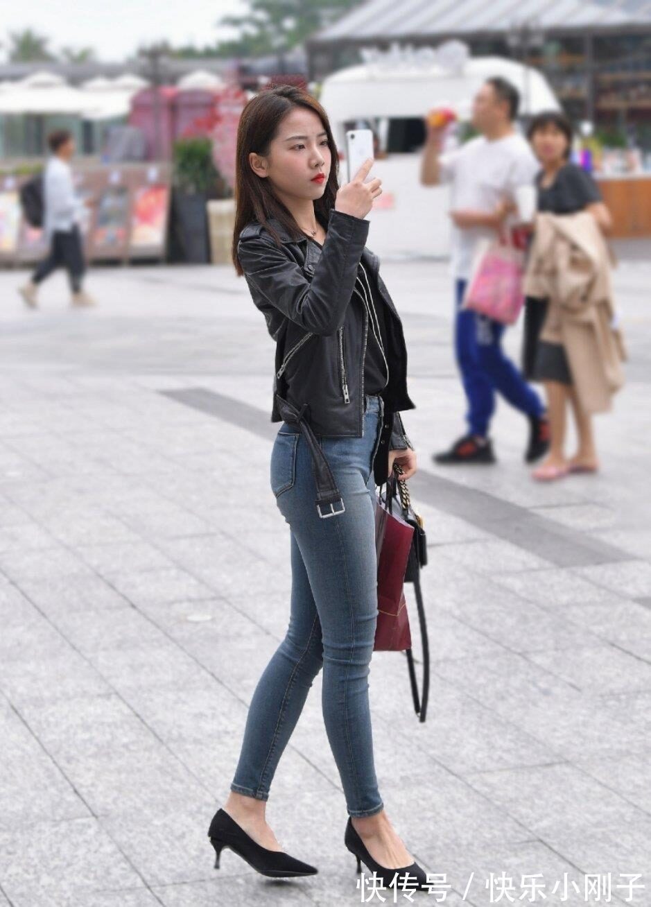 装扮 打底裤装扮让你变得极其有高雅的形象,衬托自己的温婉气质