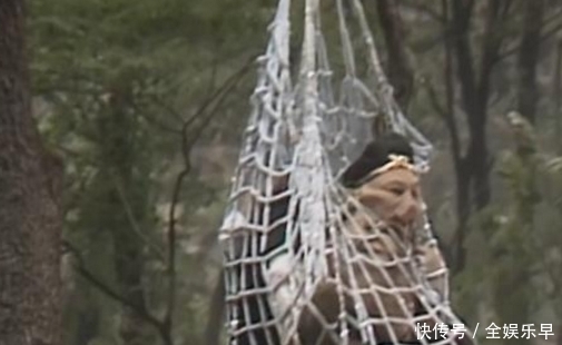 师徒|观音变成美女试探唐僧师徒,猪八戒说了1句话,观音都蒙了?