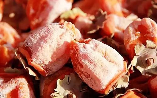  央视|被央视报道过的一种柿饼，咬一口软糯香甜，错过了还要再等一年！