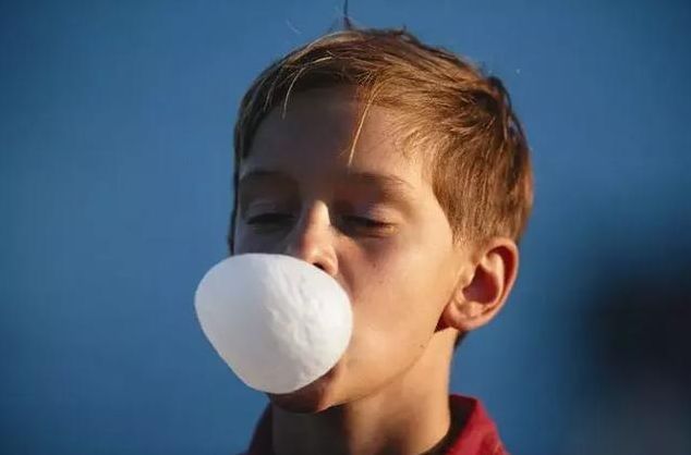 肿块|10岁女孩确诊甲状腺癌，因3类零食吃太多，医生：家长别放任