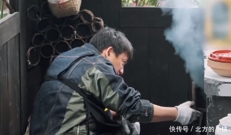 张艺兴 辟谣还是逼婚?黄磊:艺兴30岁和杨紫不正合适?回:不懂爱!