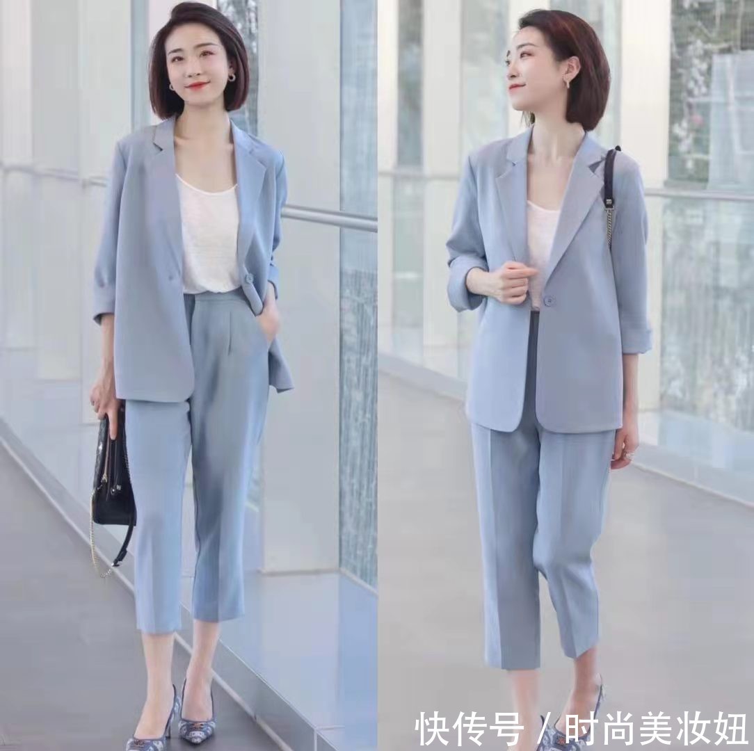 西服|这才是教科书级别的“通勤”穿搭，初秋职场Look，高级又体面
