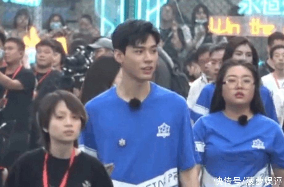 生图|龚俊综艺录制生图,无精修无美颜状态真实,颜值让人看傻眼