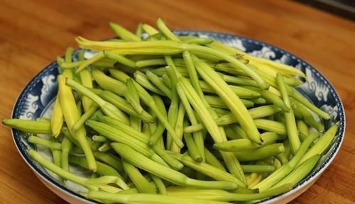 睡眠时间|远离失眠的方法找到了,不是按时睡,也不是吃药,而是坚持“它”