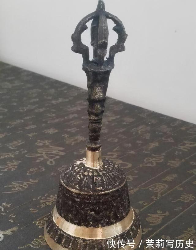 金银珠宝$盗墓界有个不成文规定,金银珠宝皆可盗,唯独一样东西不能碰