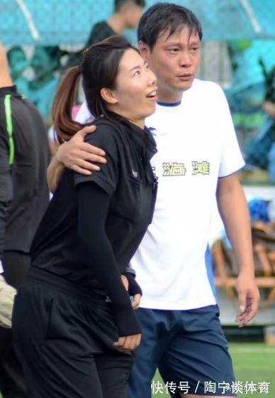 国脚|频繁现身野球场,范志毅这样的男足国脚踢一场野球需要多少钱?