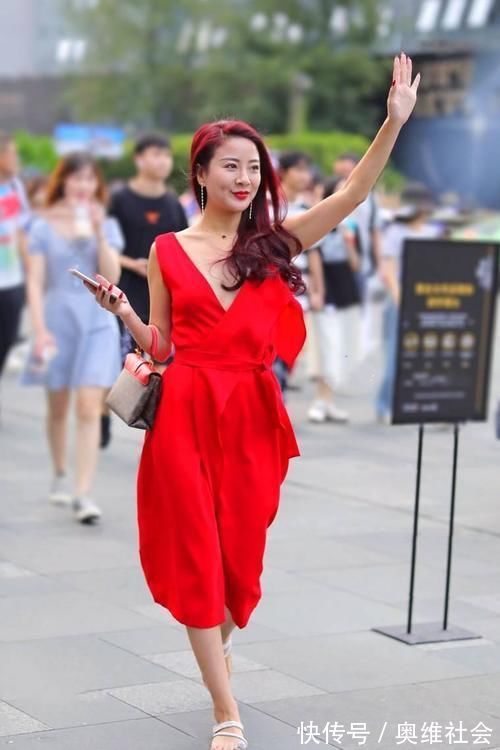 修身裙 美女穿搭:穿修身裙的小姐姐,美人既醉,朱颜酡些!