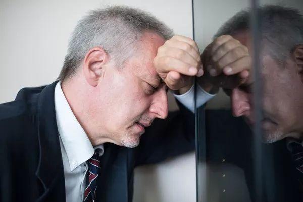 防脱发|人体有个“气血总开关”!没事按一按,或可助眠、养阳气、防脱发