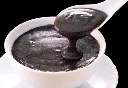 黑芝麻|日常吃点“黑芝麻”,能抗癌降血压、延缓衰老,但此2类人不能吃