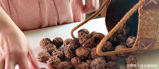 别再买坚果零食吃了,自己在家就能做,酥脆香甜,没有一点苦涩味!