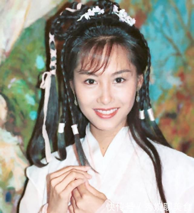 打狗棒法|唯一被金庸“从小写到老”的女主,天赋那么高,为啥武功那么差