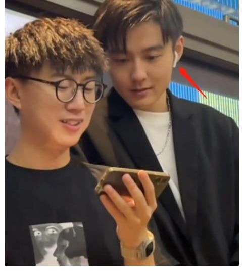 小孔|《心動4》馬子佳被網暴是自找的？同女4戴情侶戒，還不忘霸占女2