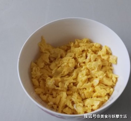 馄饨汤这样调！只需3样打底，用开水随便一冲，比排骨汤还好喝
